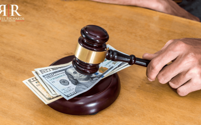 Juicio vs. Acuerdo: ¿Qué Camino te Llevará a la Justicia?